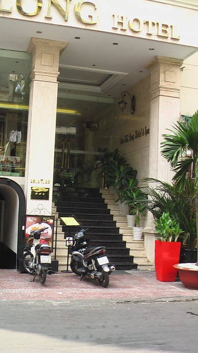 Nur eine Treppe  Silverland Central - Tan Hai Long Hotel & Spa