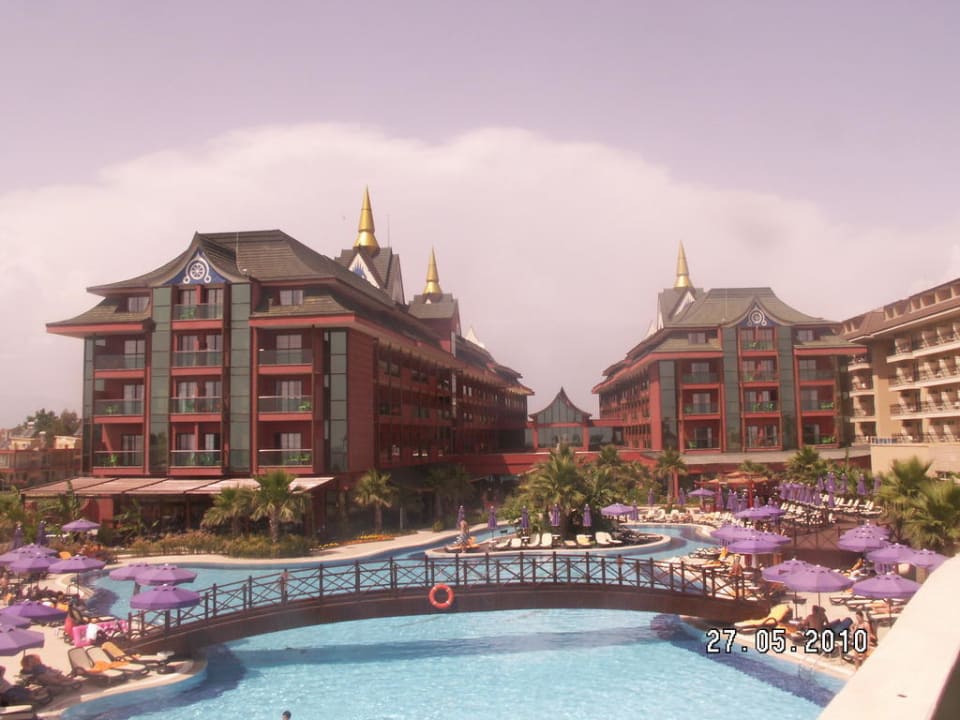 Pool und Hotel von der Meerseite Siam Elegance Hotels & Spa