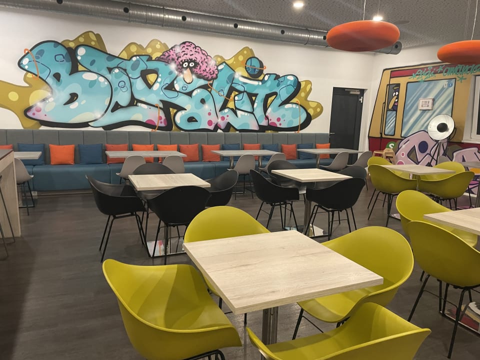 Gastro Holiday Inn - the niu, Hide Berlin Friedrichshain