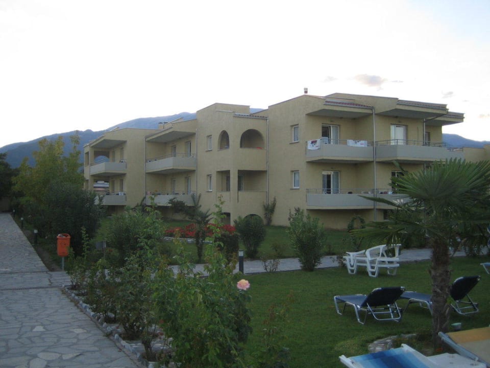 Die Bungalows alltoura Club Hotel Poseidon Palace