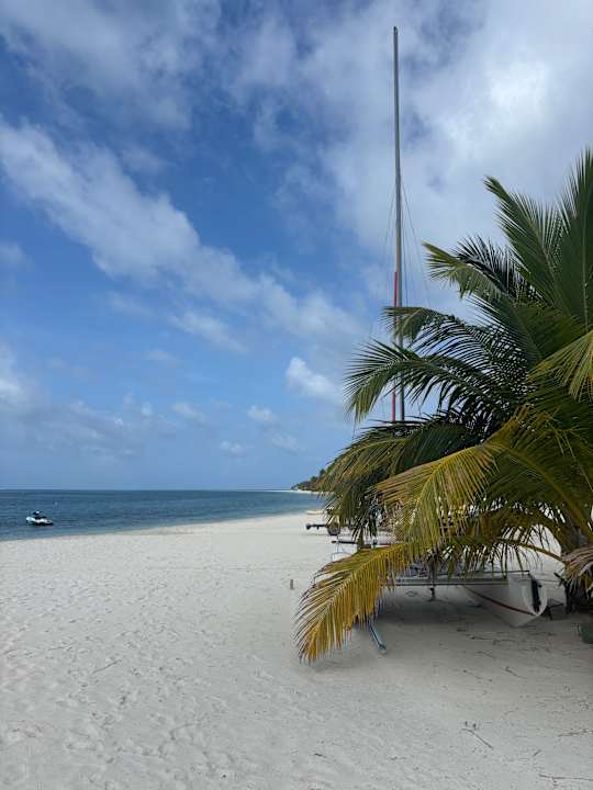 Strand Kuredu Island Resort & Spa