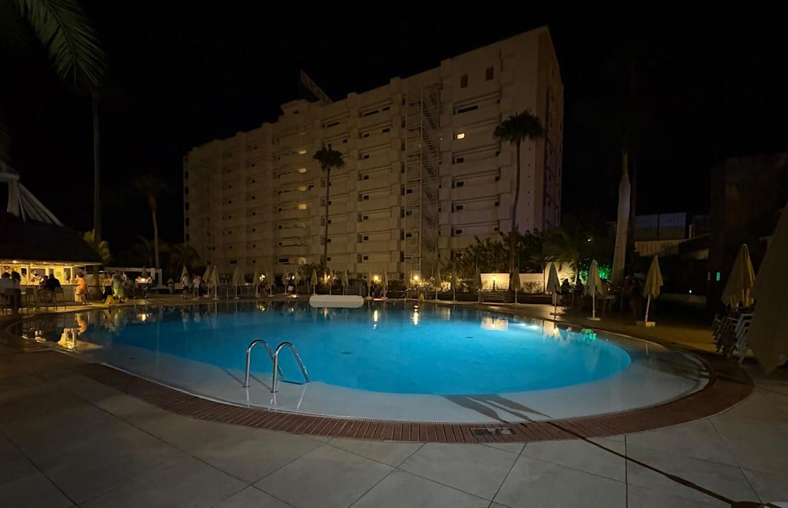 Pool allsun Hotel Lucana