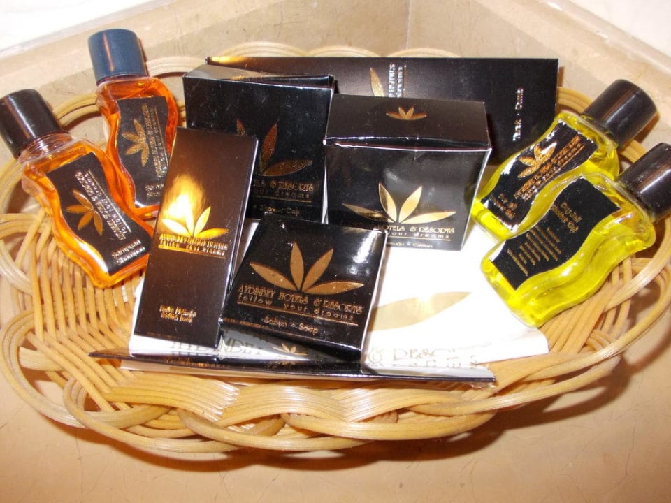 Körbchen im Zimmer mit Duschgel etc. Aydinbey Kings Palace & Spa