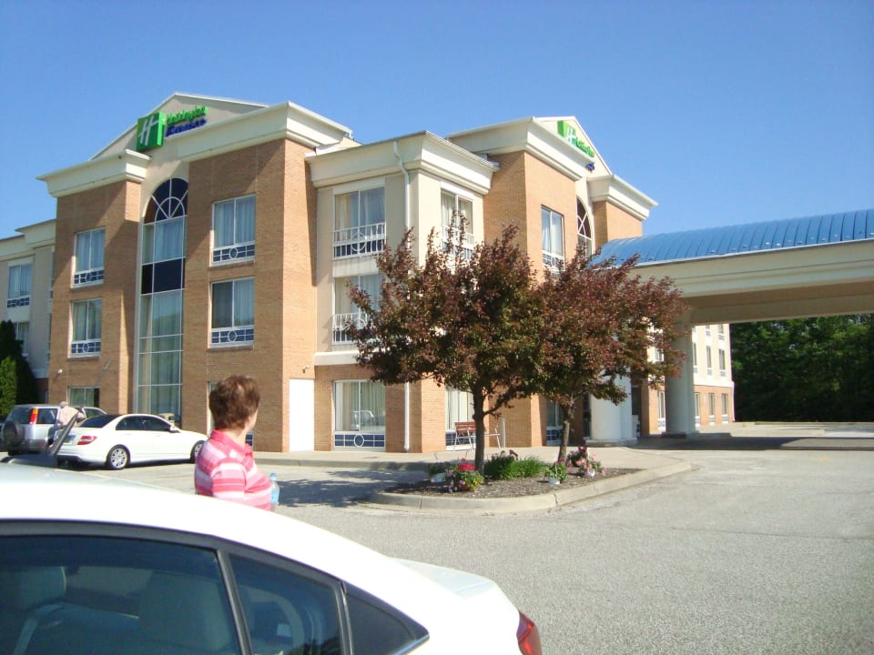 Hotel-Eingangsbereich Holiday Inn Express Hotel & Suites Findley Lake (I-86 Exit 4