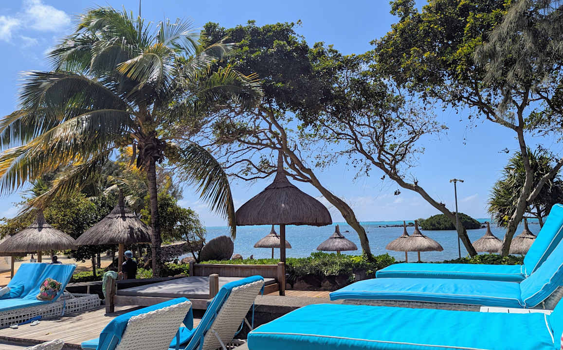 Pool Radisson Blu Azuri Resort & Spa