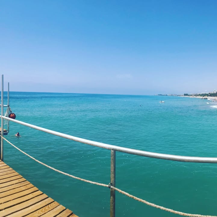 Strand Club Turtas Beach Hotel