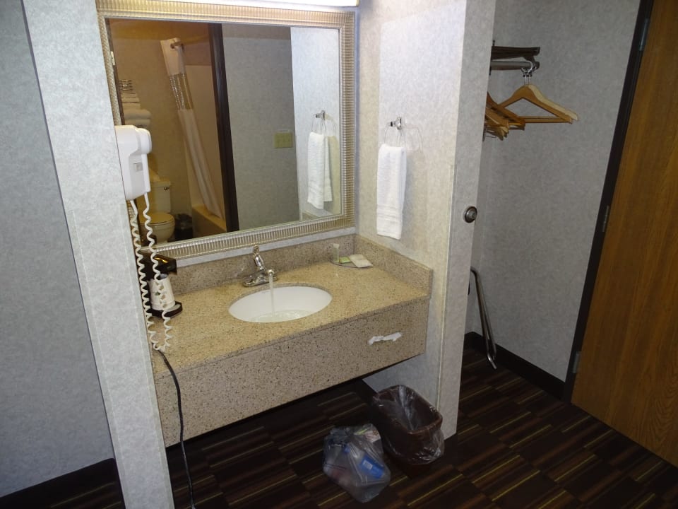 Waschecke Hotel Super 8 Route 5 - West Springfield