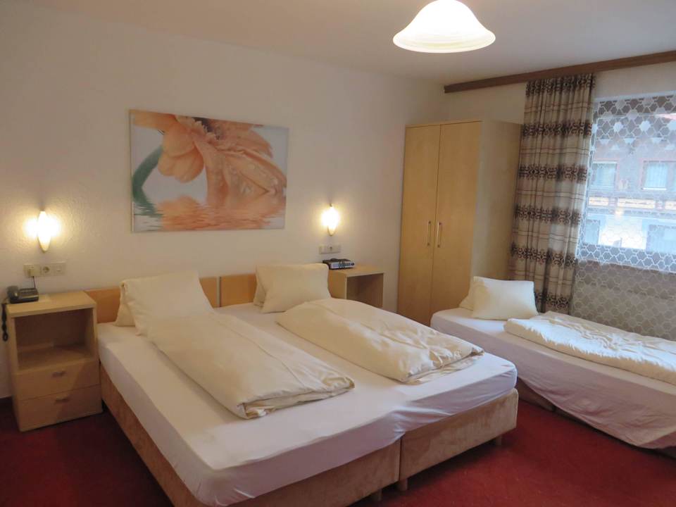 Blick ins Zimmer Hotel Feneberg
