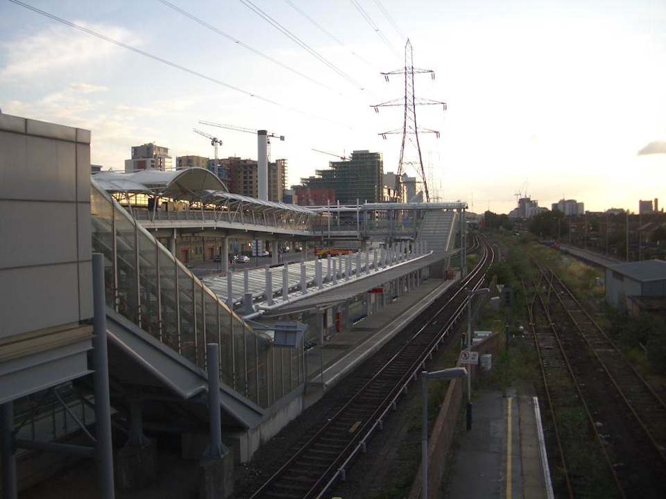 DLR Station "Custom House" ibis Styles London Excel