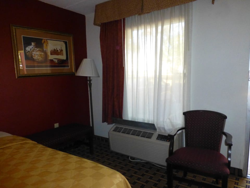 Zimmer Quality Inn & Suites