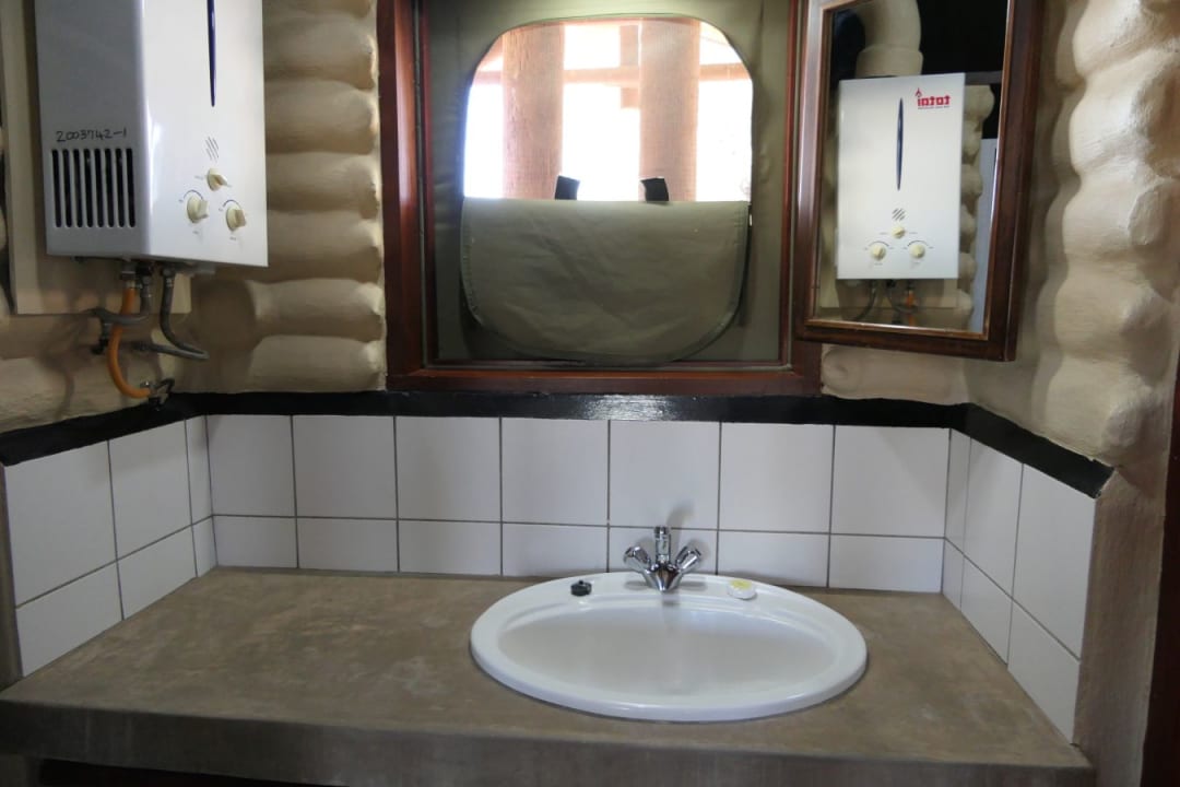 Zimmer Kalahari Tented Camp