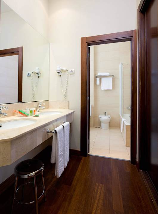 Bathroom URH Palacio de Oriol