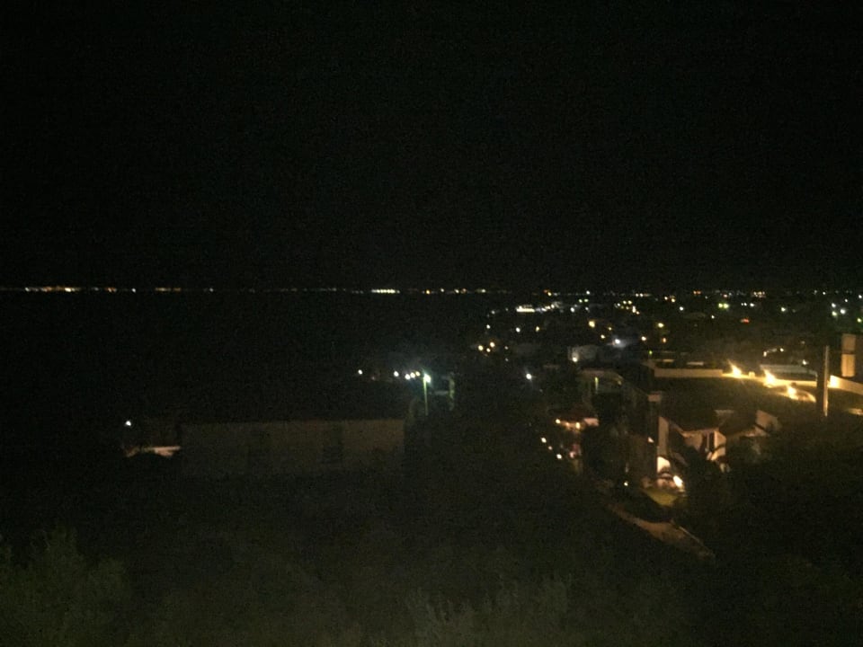 Nocu pogled sa terase Glavas Inn Hotel