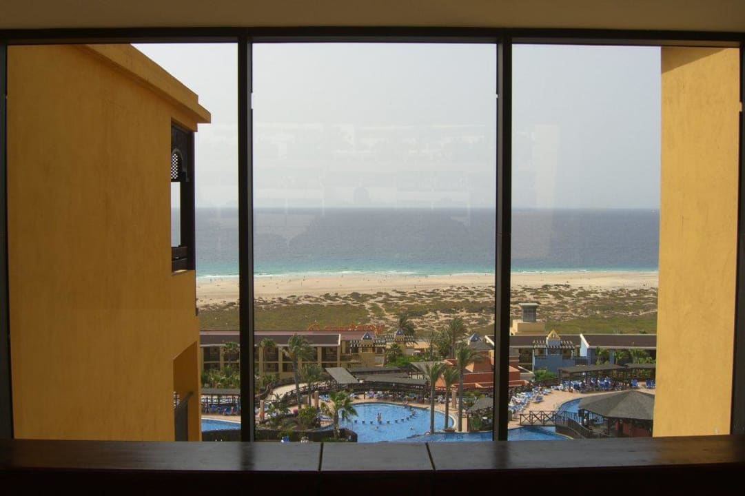 Ausblick vom Flur aus Richtung Pools/Meer Occidental Jandía Playa