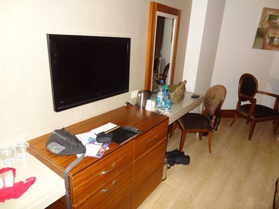 Zimmer Well Palace Side