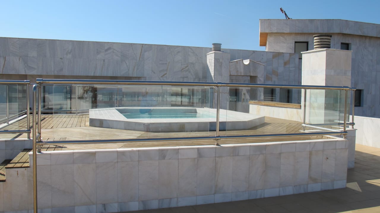 Terrasse mit eigenem Pool Zimmer/Suite ( 406 ) Hotel Serrano Palace