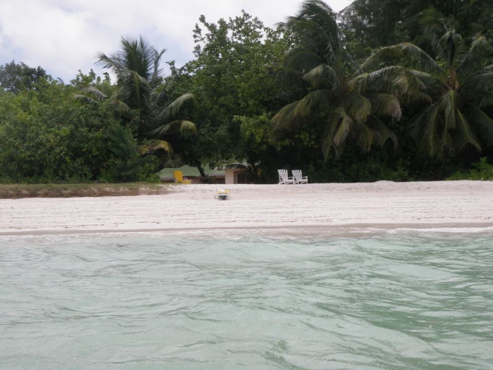 Strand vor der Anlage Hotel Les Villas d'Or