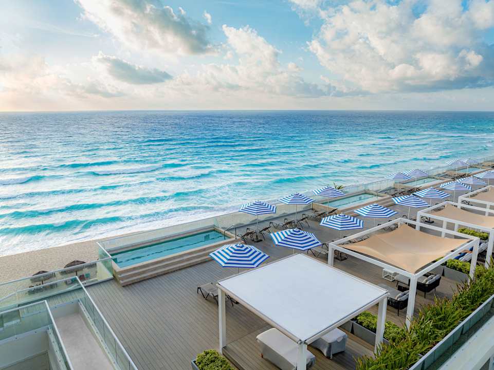 Außenansicht Hilton Cancun Mar Caribe All-Inclusive Resort