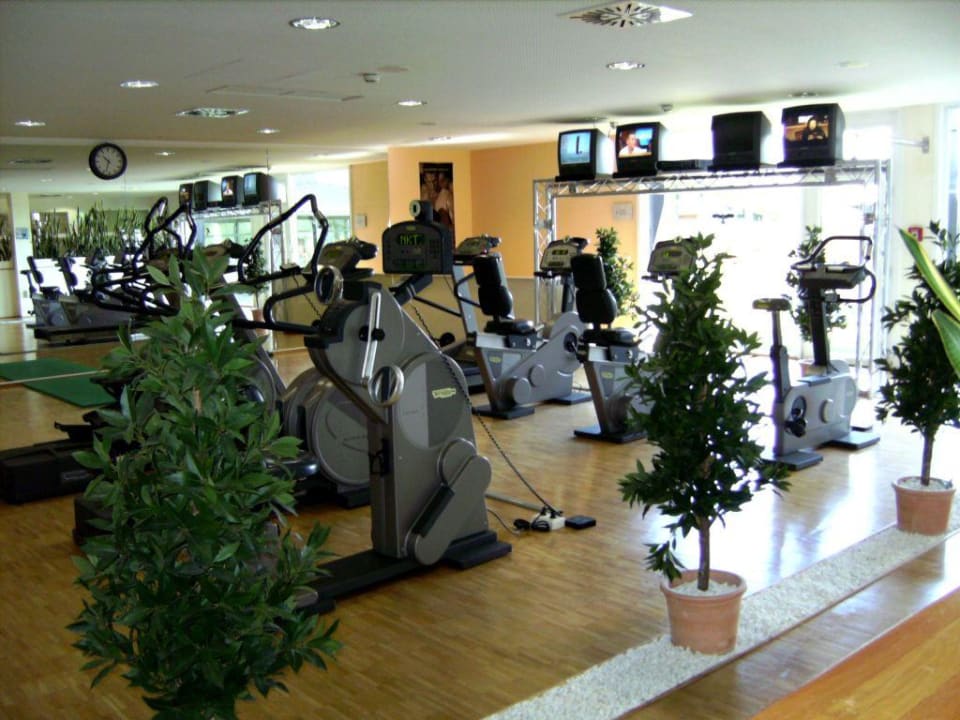 Der kleine Fitnessraum DORMERO Hotel Bonn - Windhagen