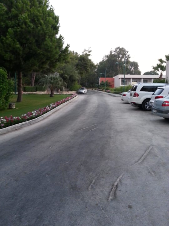 Hotelzufahrt Barut Hemera