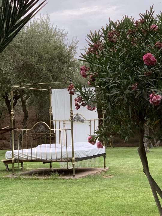 Gartenanlage Hotel Les Deux Tours