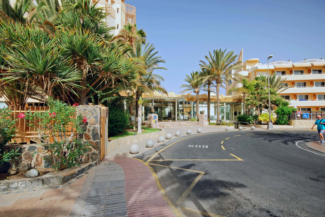 Hotel - Eingang Corallium Dunamar by Lopesan Hotels