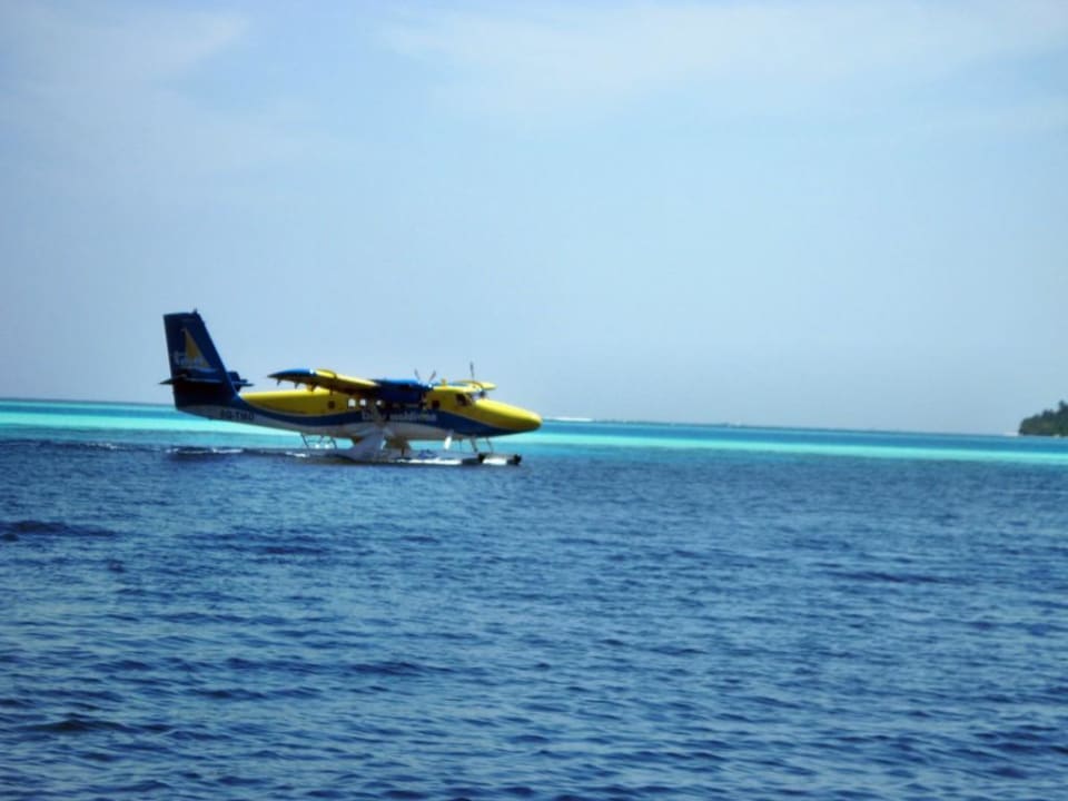 Wasserflieger Vilamendhoo Island Resort & Spa