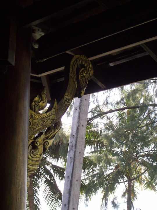 Am Eingang Hotel Takolaburi Khao Lak