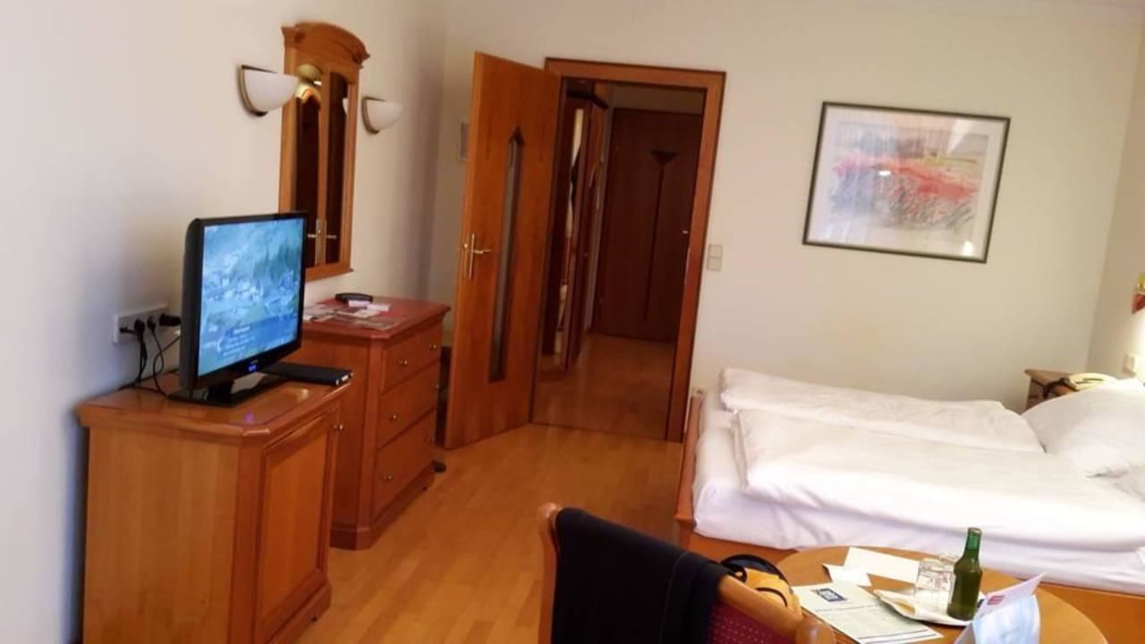 Im Vorraum viel Stauraum Reduce Hotel Thermal Bad Tatzmannsdorf