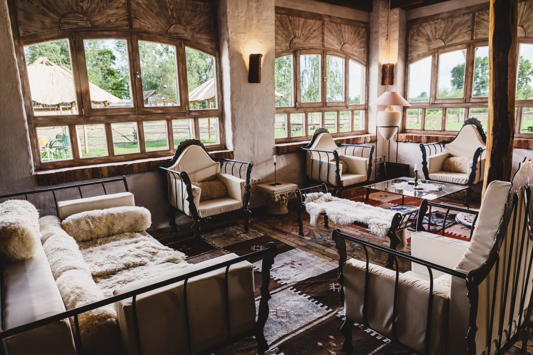 Loungebereich zum Wohlfühlen Homoki Lodge