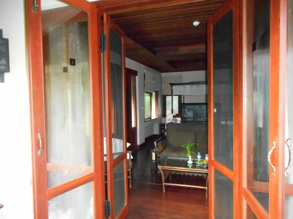 Blick von der Terrasse ins Zimmer Khaolak Laguna Resort