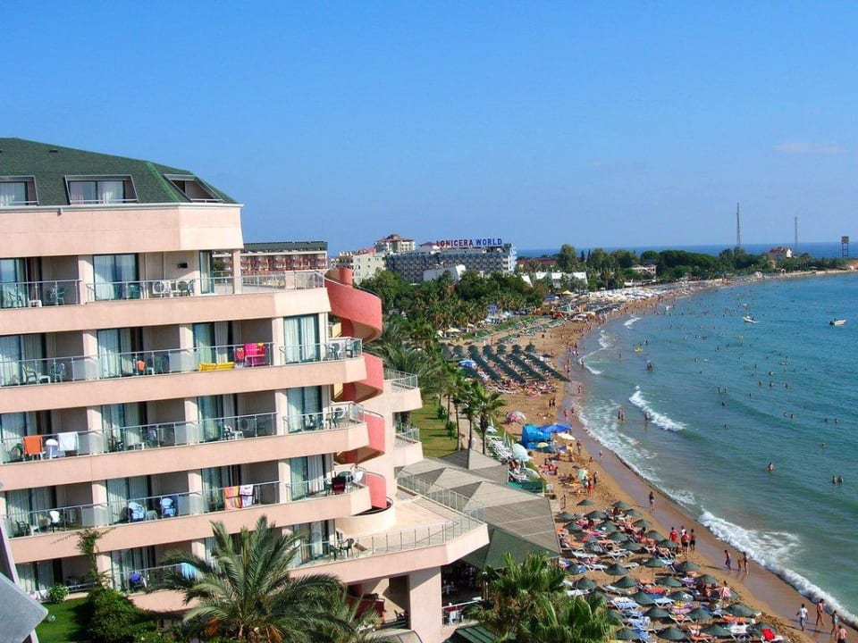Ausblick in die Bucht Aska Hotel Just in Beach