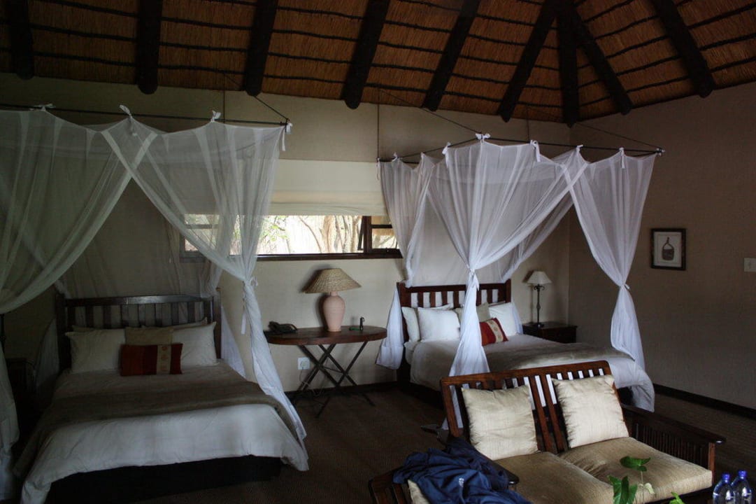 Zwei Doppelbetten Inyati Game Lodge