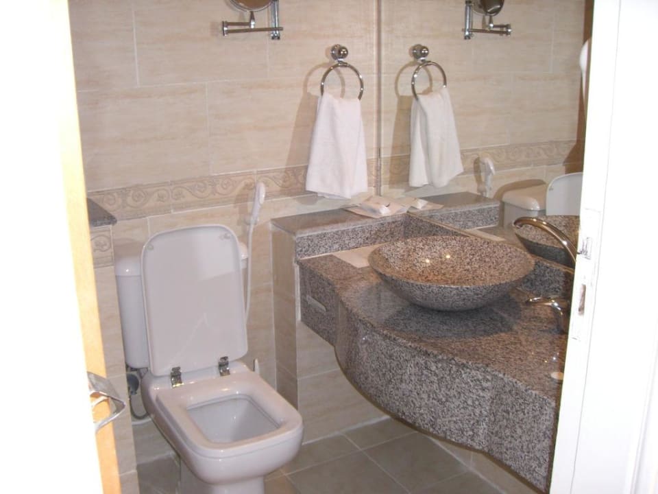 WC und Waschbecken Beach Albatros Resort