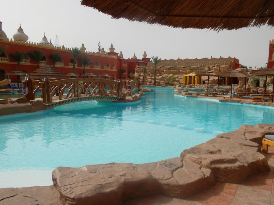 Der Animationspool Pickalbatros Alf Leila Wa Leila Resort - Neverland Hurghada