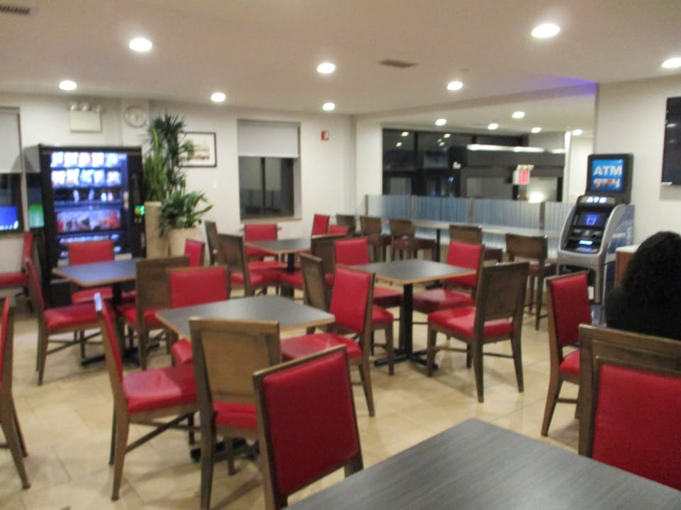 Gastro Holiday Inn Express Brooklyn