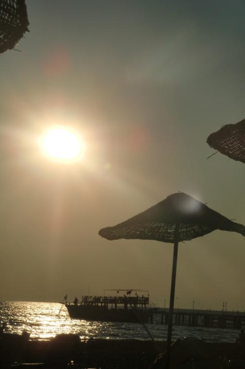 Plaza AQI Pegasos Resort