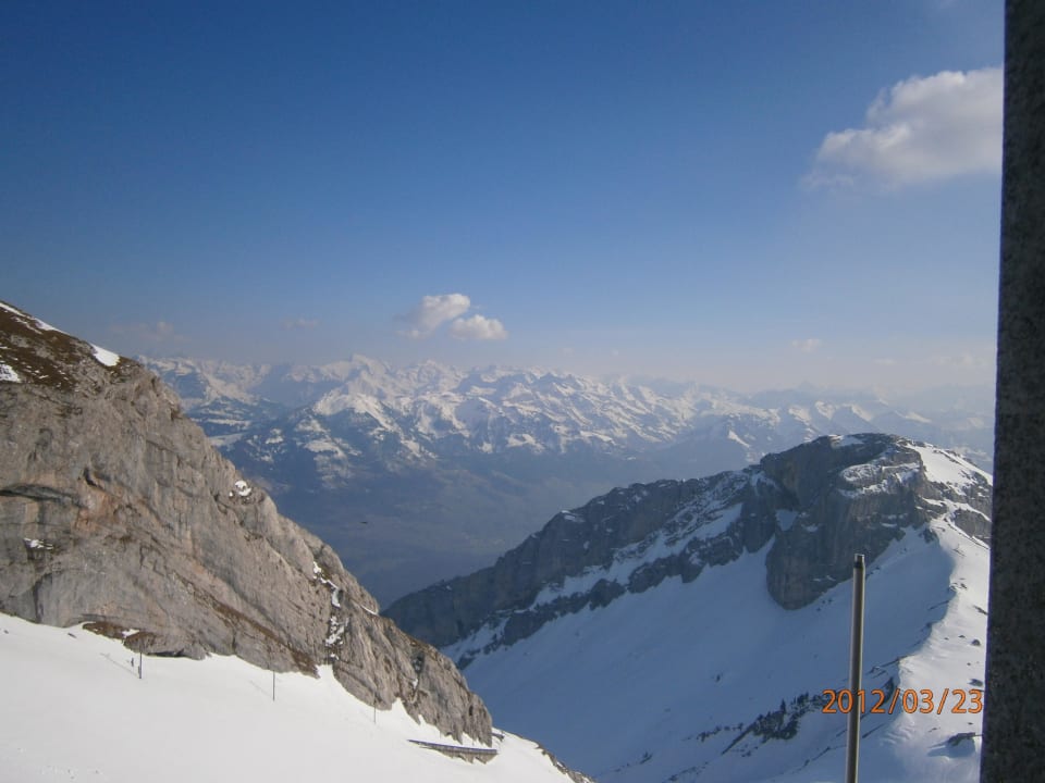 Alpen aus dem Fenster Hotel Pilatus-Kulm