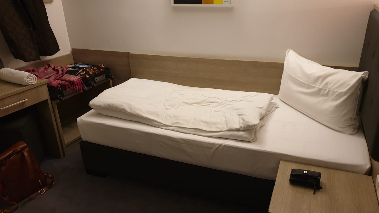 Zimmer Alpha & Omega Hotel