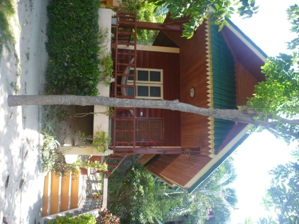 "Beachfront Villa A/C, Deluxe" -Bungalow Haad Son Resort