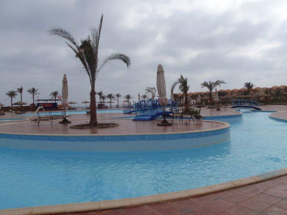 Basen Three Corners Sea Beach Resort