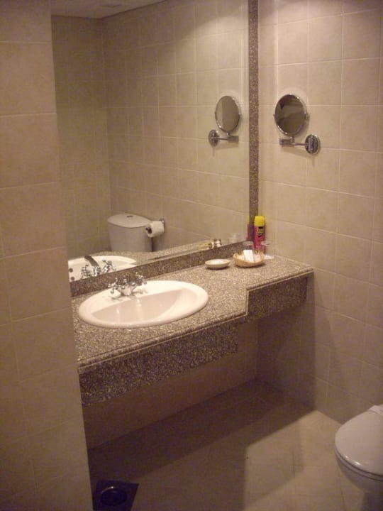 Badezimmer im 2000er Block Pickalbatros Dana Beach Resort - Hurghada