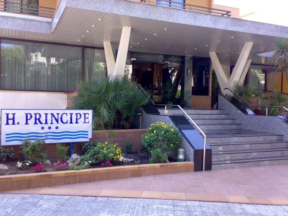eingang  Hotel Principe