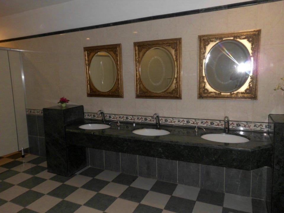 Öffentliche Toiletten Trendy Aspendos Beach Hotel