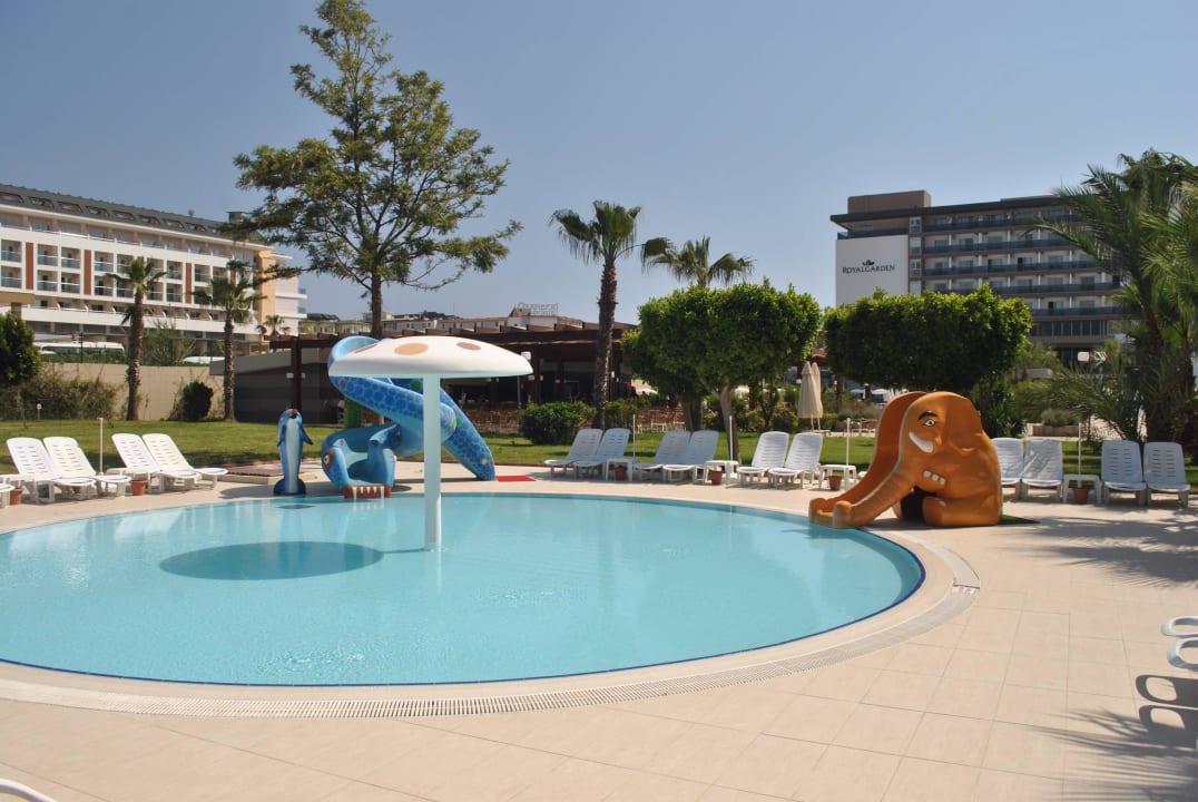 Pool Hotel Royal Garden Beach