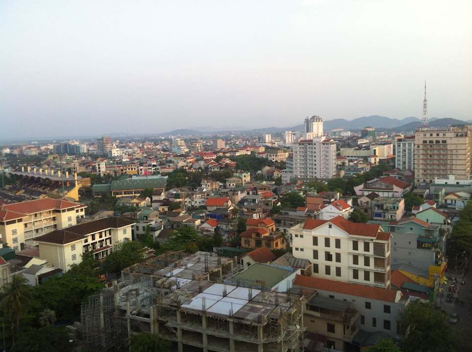 Stadtblick vom 10. Stock aus Midtown Hotel Hue