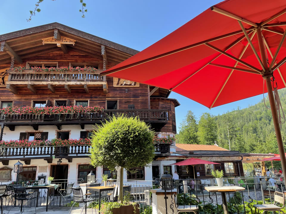 Außenansicht Hotel Feuriger Tatzlwurm