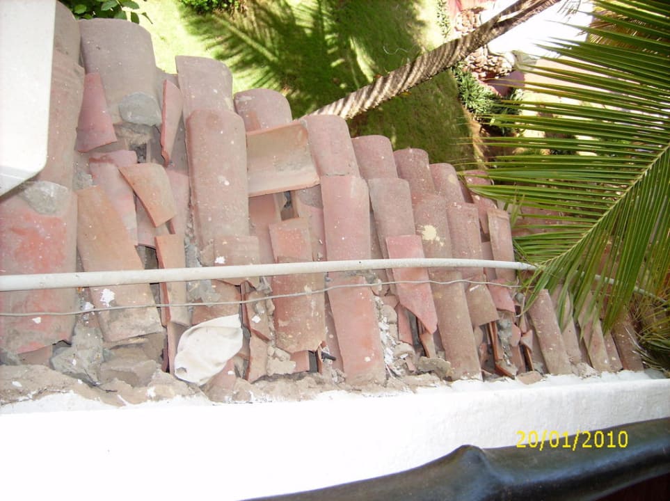Ein wenig kaputt das Dach Hotel Pueblo Caribe