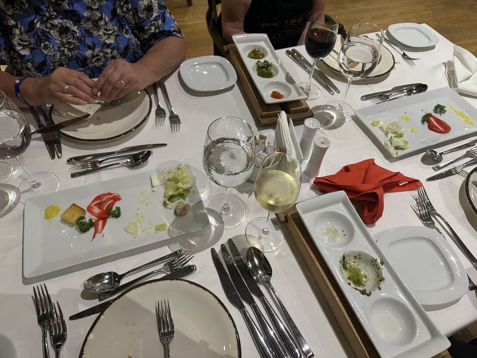 Gastro The Sense Deluxe Hotel