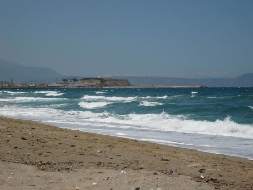 Bewegtes Meer bei viel Wind Pearl Beach